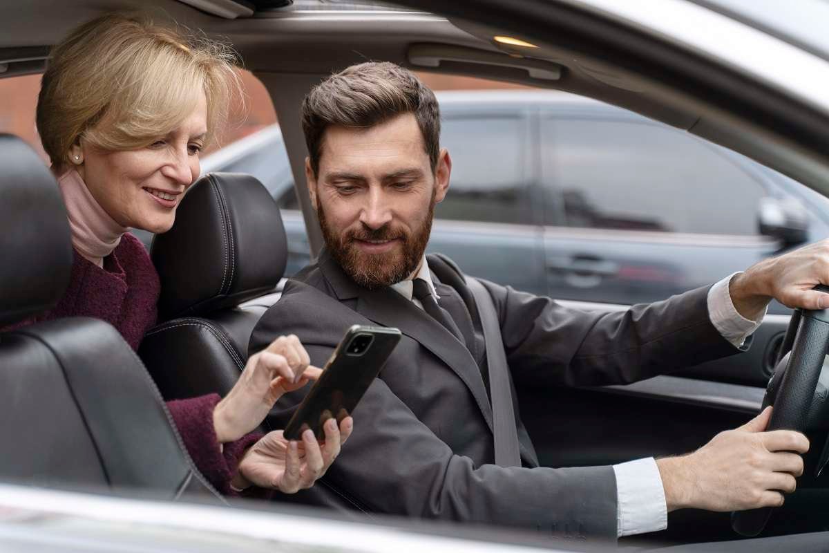 uber driver with customer